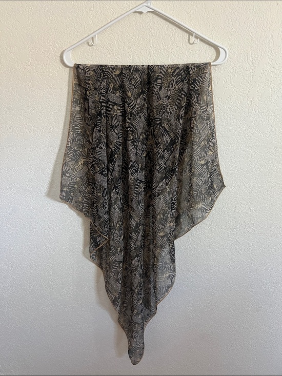 Accessories - Artsy Abstract Square Scarf
